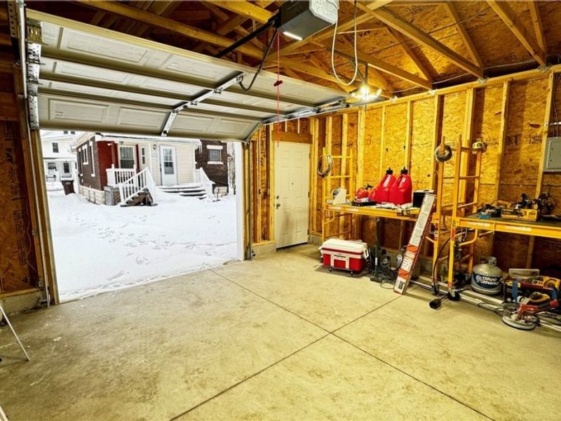 4001 E 54th Street, Newburgh Heights, OH 44105 Photo 24