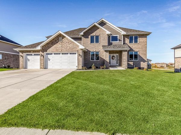 8022 Stanley Trail, Frankfort, IL 60423