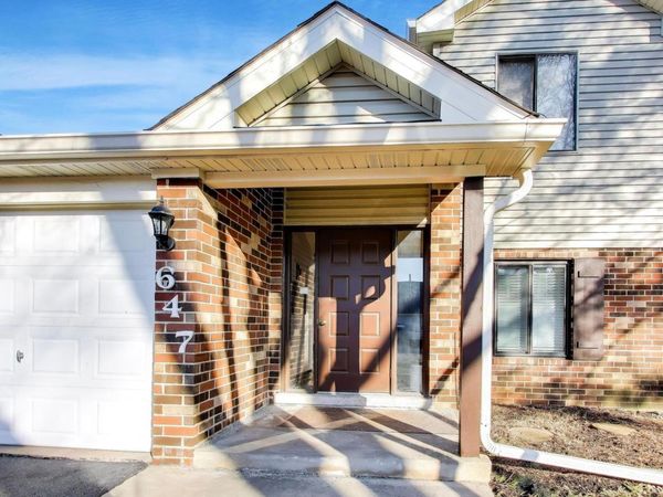 647 cumberland Trail, Unit AA1, Roselle, IL 60172