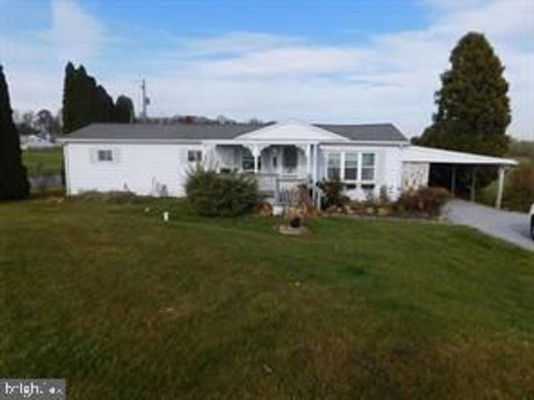 1021 SCHOOL ROAD, WOMELSDORF, PA 19567