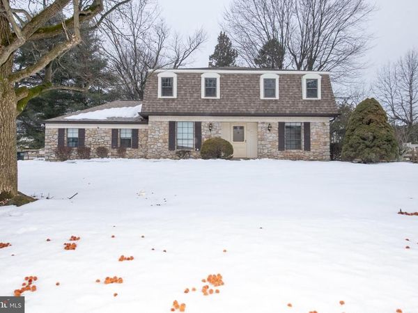 62 W PICKERING BEND, RICHBORO, PA 18954