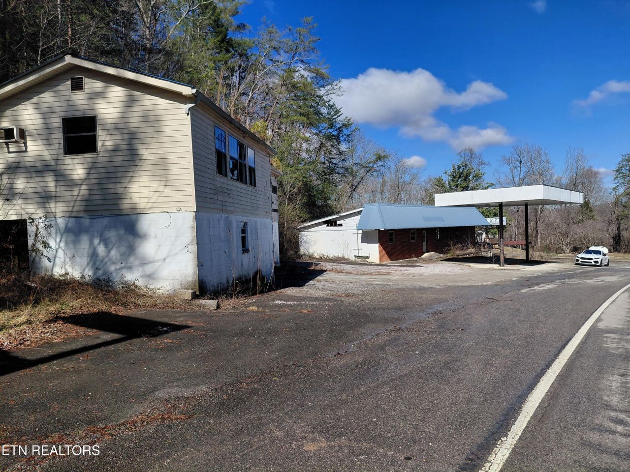 5830 Highway 360, Tellico Plains, TN 37385 Main Photo