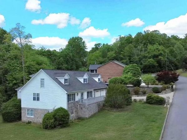 744 Stuffle Street, Kingsport, TN 37660