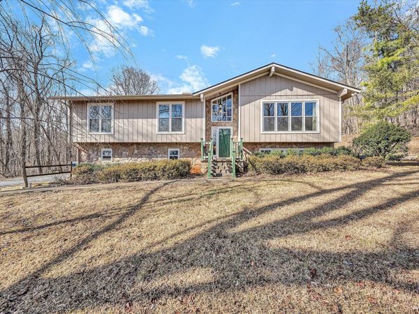 221 Summer CIR , Boones Mill, VA 24065