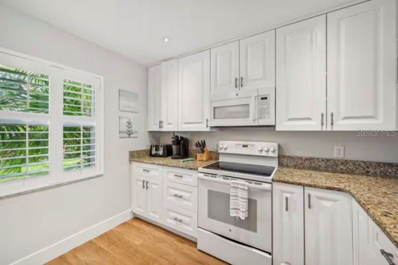 2051 Roselawn Street, Sarasota, FL 34231 Photo