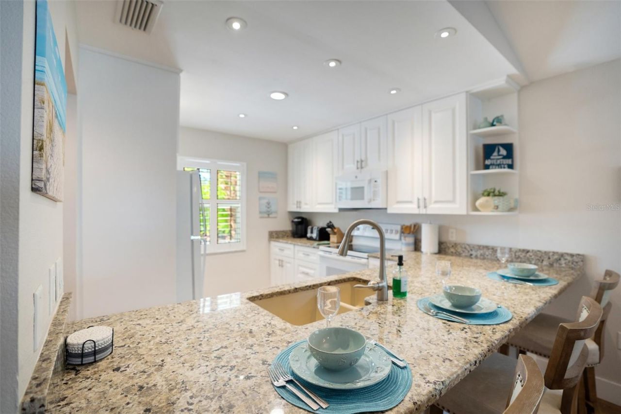 2051 Roselawn Street, Sarasota, FL 34231 Photo