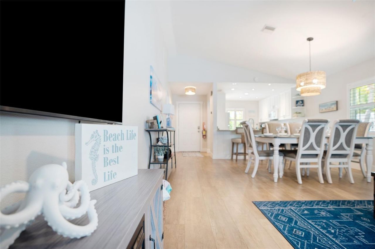 2051 Roselawn Street, Sarasota, FL 34231 Photo