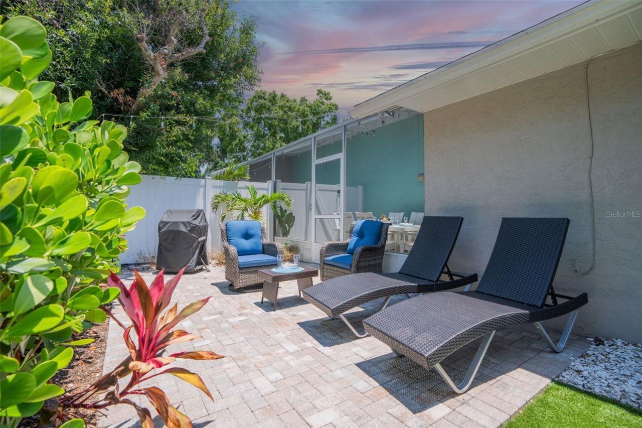 2051 Roselawn Street, Sarasota, FL 34231 Photo