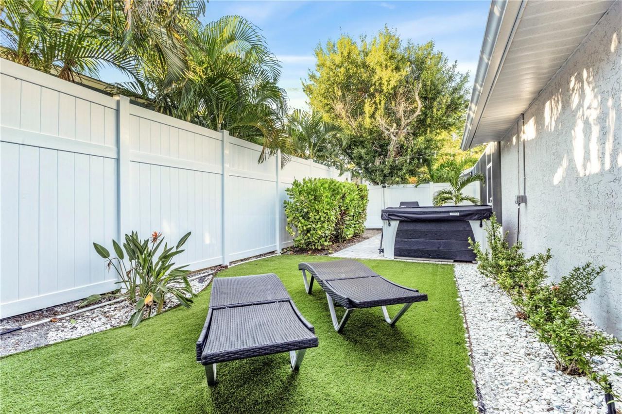 2051 Roselawn Street, Sarasota, FL 34231 Photo