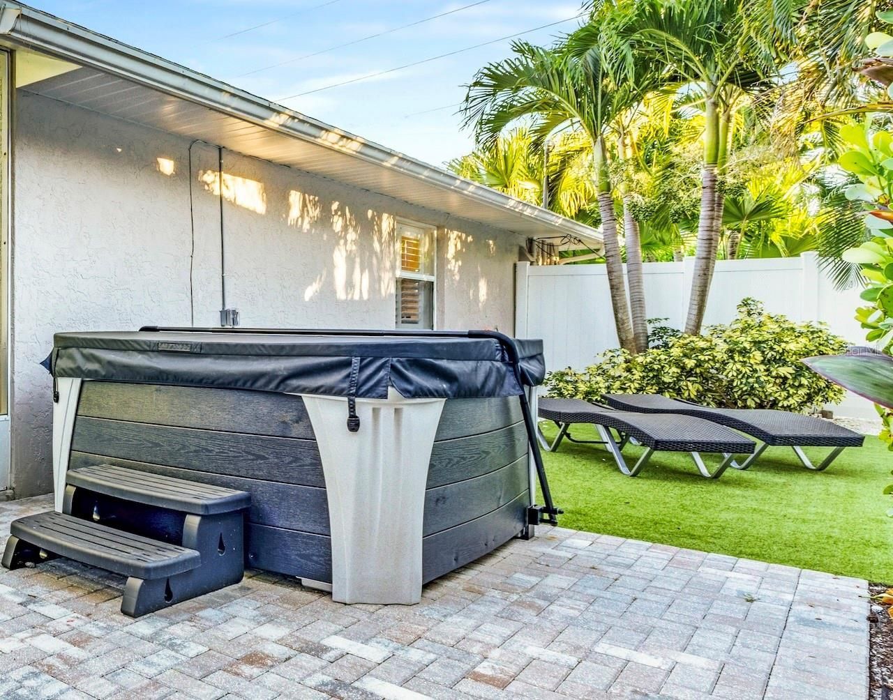 2051 Roselawn Street, Sarasota, FL 34231 Photo