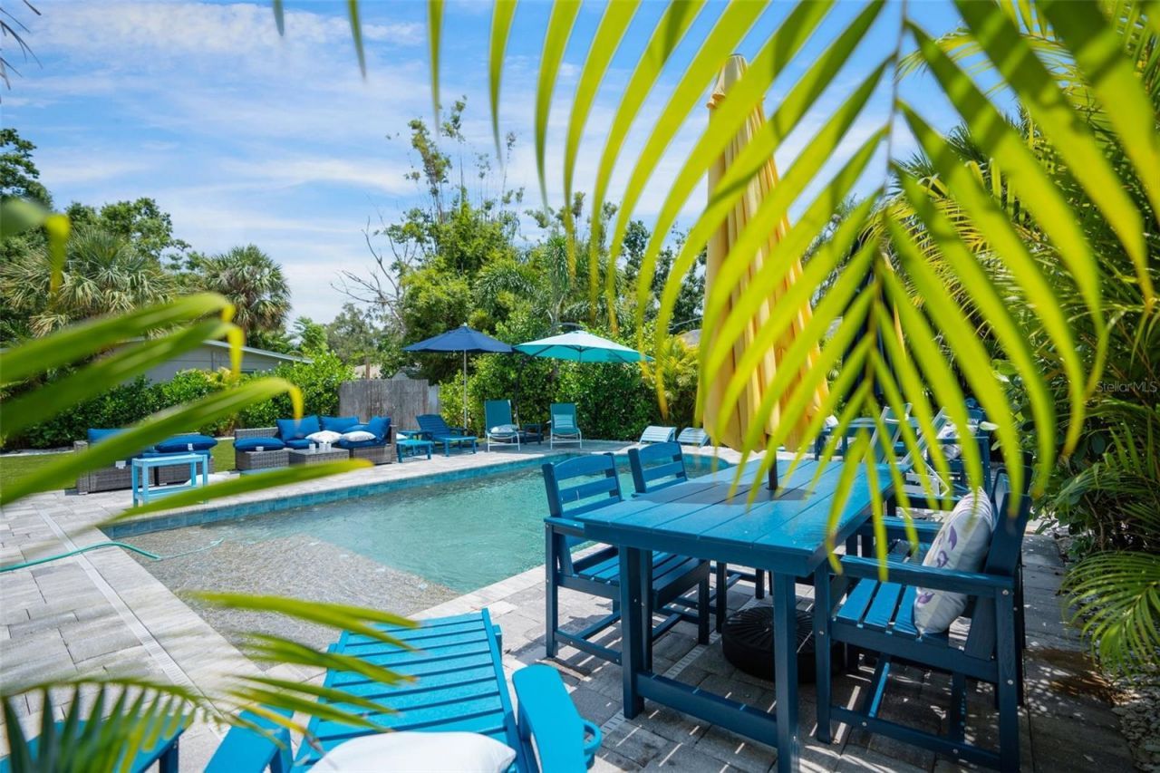 2051 Roselawn Street, Sarasota, FL 34231 Photo