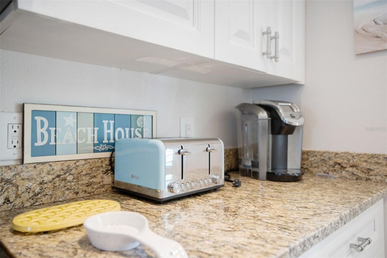 2051 Roselawn Street, Sarasota, FL 34231 Photo