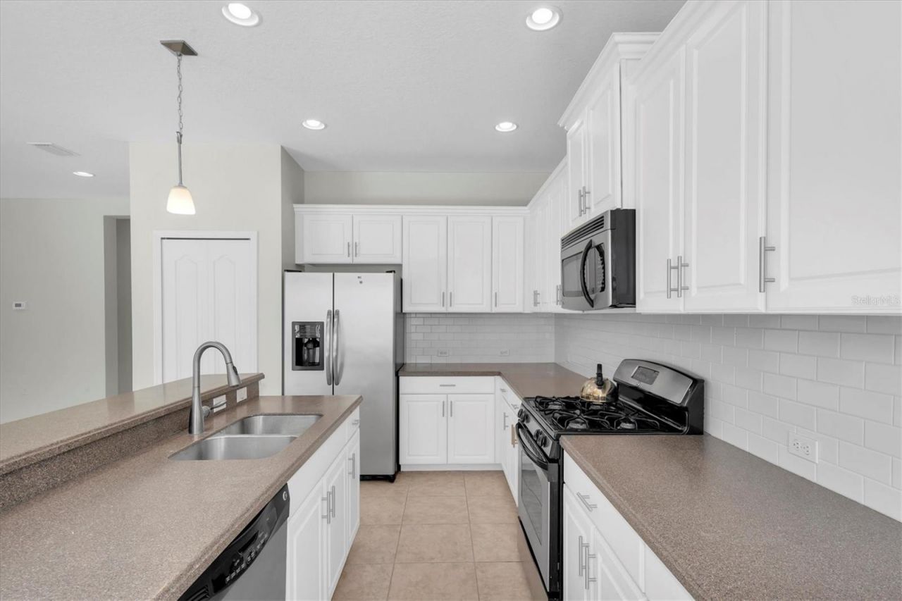 4654 Woodbrook Drive, Sarasota, FL 34243 Photo