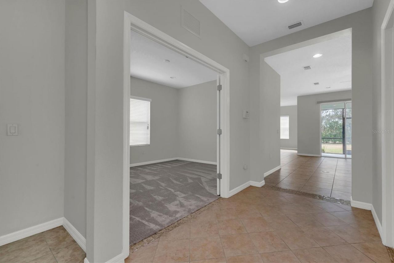 4654 Woodbrook Drive, Sarasota, FL 34243 Photo