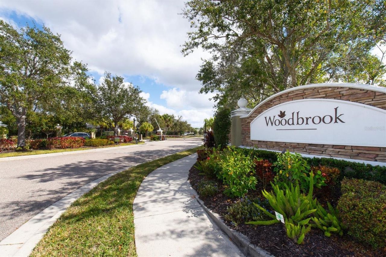 4654 Woodbrook Drive, Sarasota, FL 34243 Photo