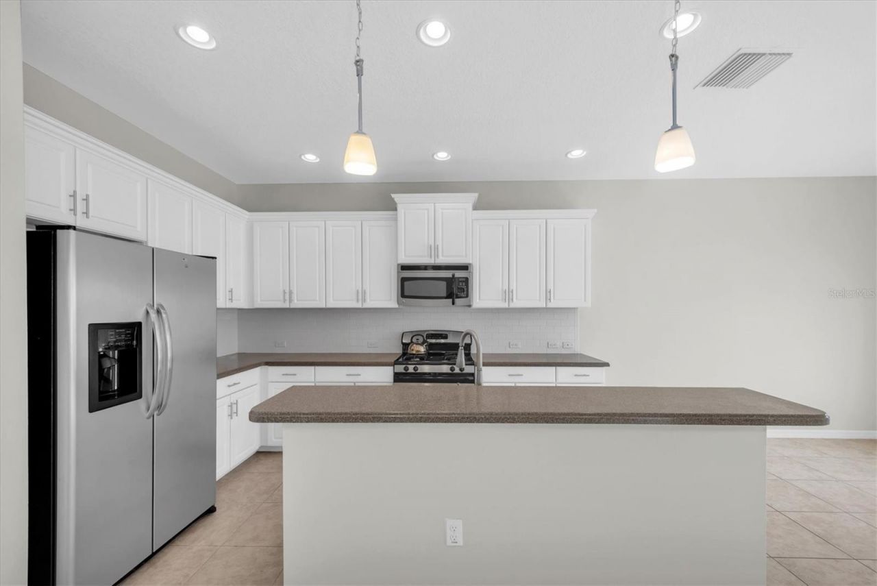 4654 Woodbrook Drive, Sarasota, FL 34243 Photo