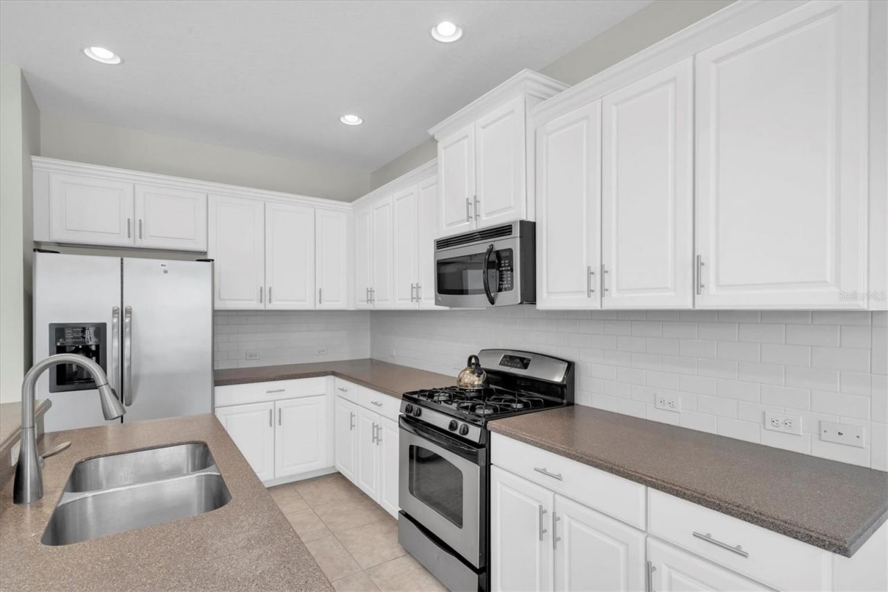 4654 Woodbrook Drive, Sarasota, FL 34243 Photo