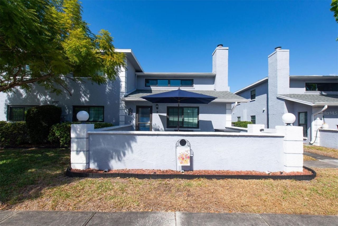 5757 Calais Boulevard N, Unit 2, Saint Petersburg, FL 33714 Main Photo