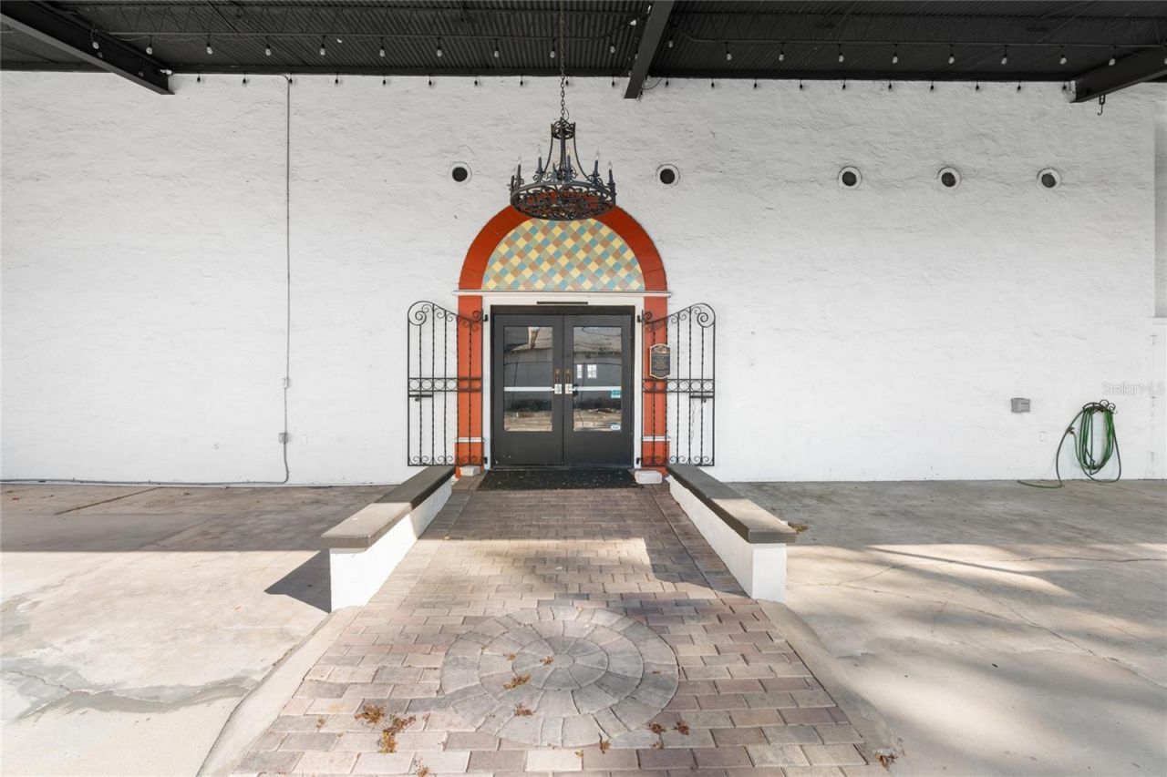 939 N Magnolia Avenue, Ocala, FL 34475 Photo