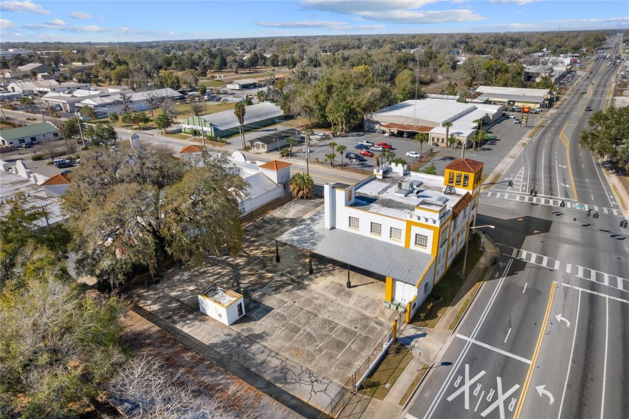 939 N Magnolia Avenue, Ocala, FL 34475 Photo