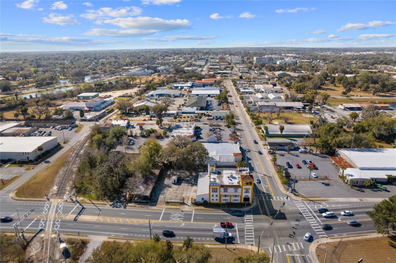 939 N Magnolia Avenue, Ocala, FL 34475 Photo