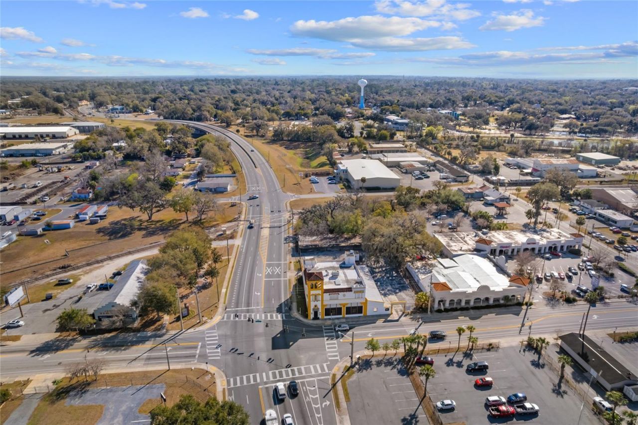 939 N Magnolia Avenue, Ocala, FL 34475 Photo