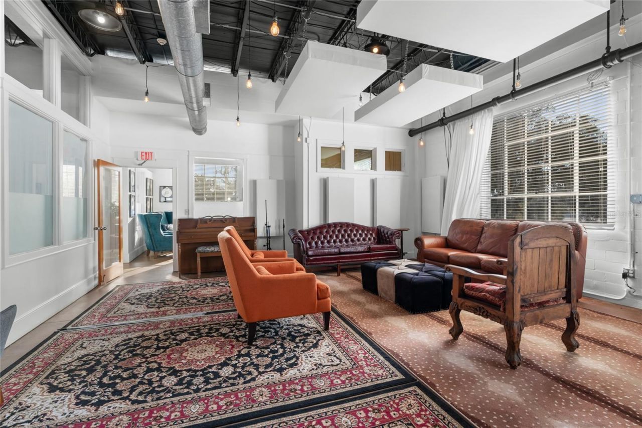 939 N Magnolia Avenue, Ocala, FL 34475 Photo