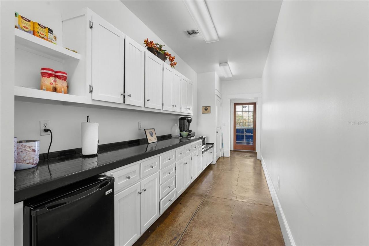 939 N Magnolia Avenue, Ocala, FL 34475 Photo