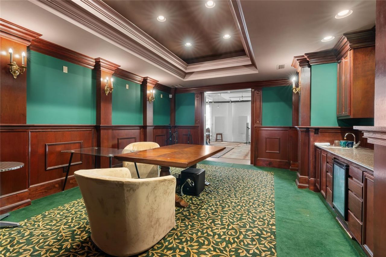 939 N Magnolia Avenue, Ocala, FL 34475 Photo