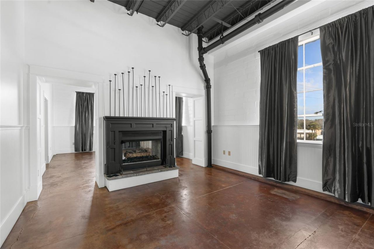 939 N Magnolia Avenue, Ocala, FL 34475 Photo