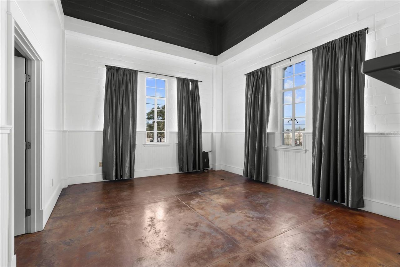 939 N Magnolia Avenue, Ocala, FL 34475 Photo