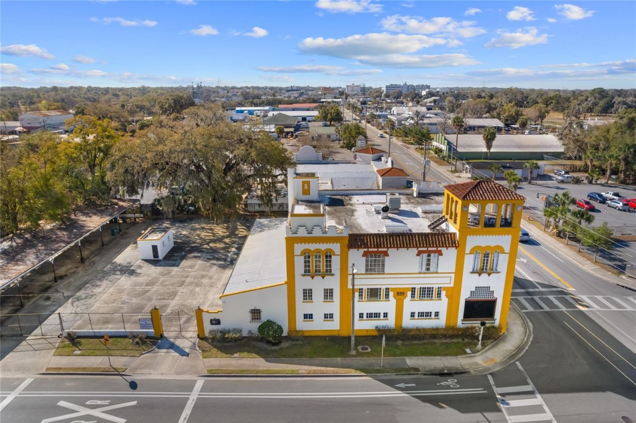 939 N Magnolia Avenue, Ocala, FL 34475 Photo