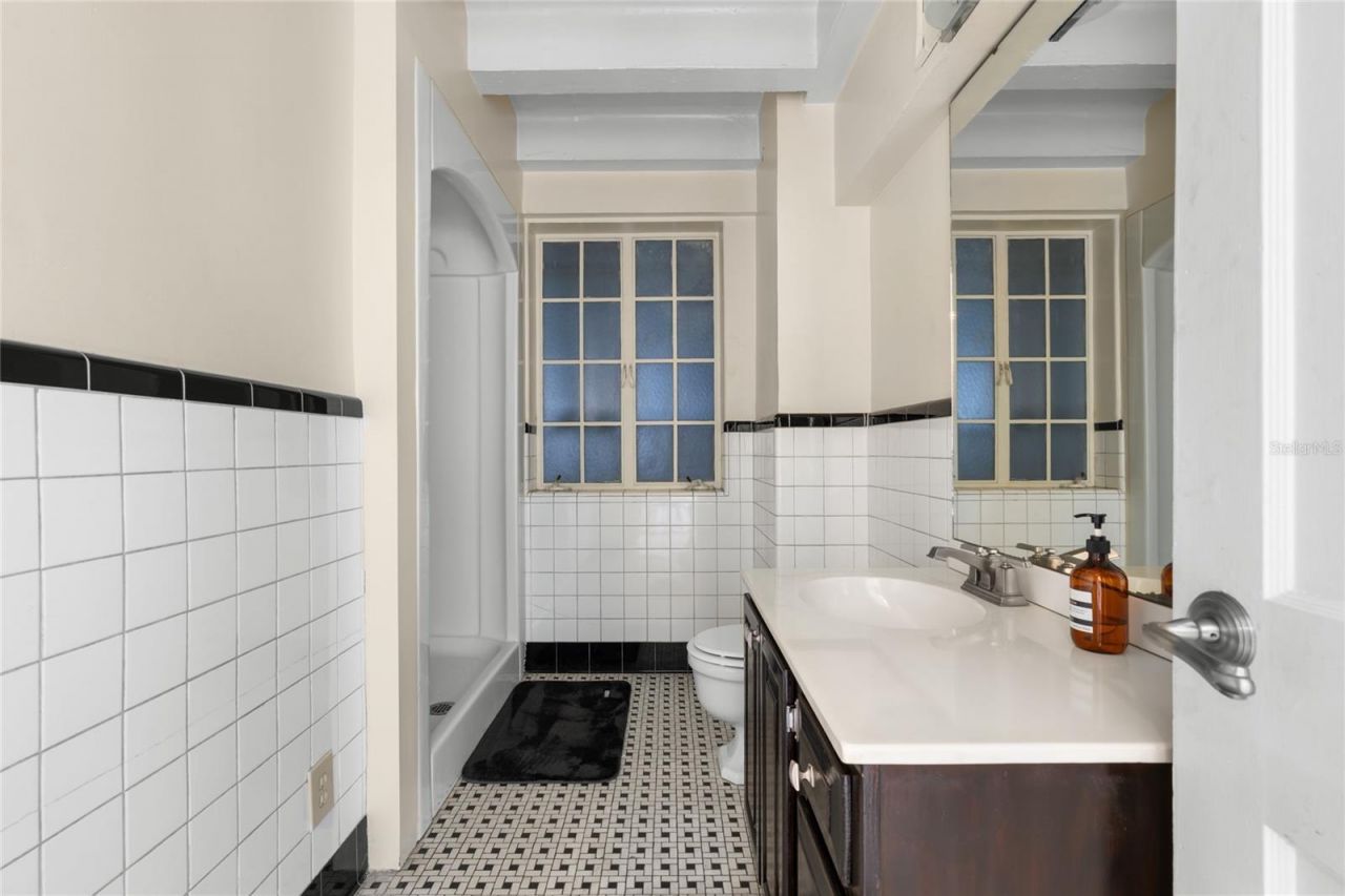 939 N Magnolia Avenue, Ocala, FL 34475 Photo