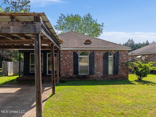 8 Findlay Street, Hattiesburg, MS 39402