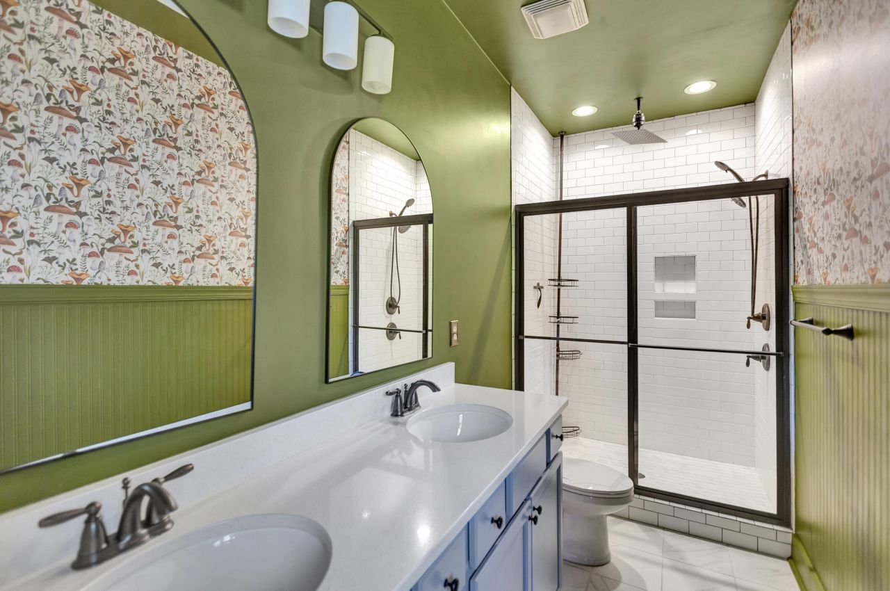 3988 Hillyard Street Street Photo 16