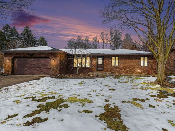 22475 Applewood Lane, South Bend, IN 46628