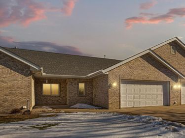 113 S West Street, Belle Plaine, MN 56011