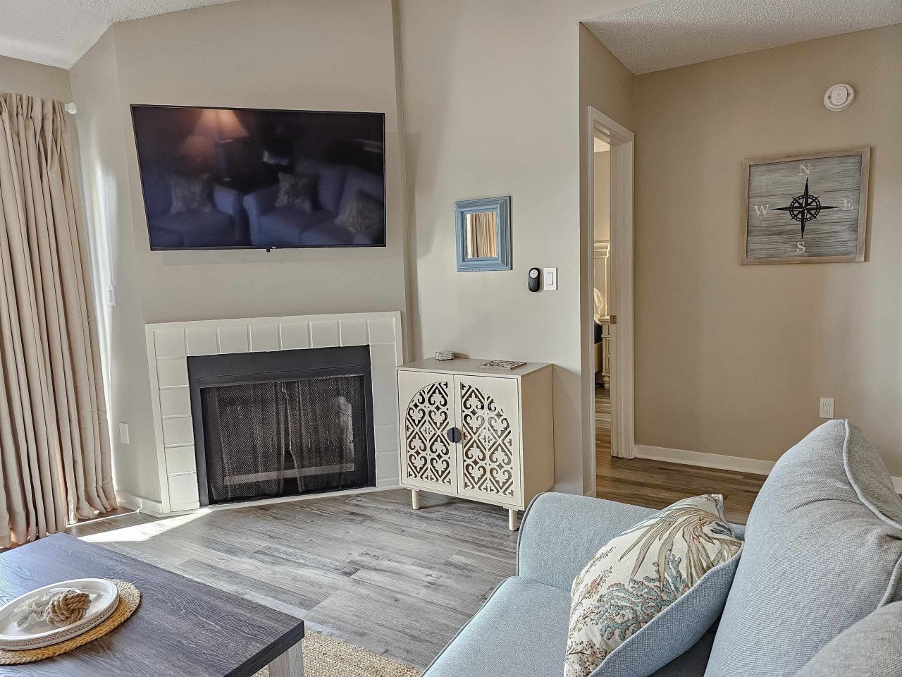 204 Baslow Ct. Photo 11