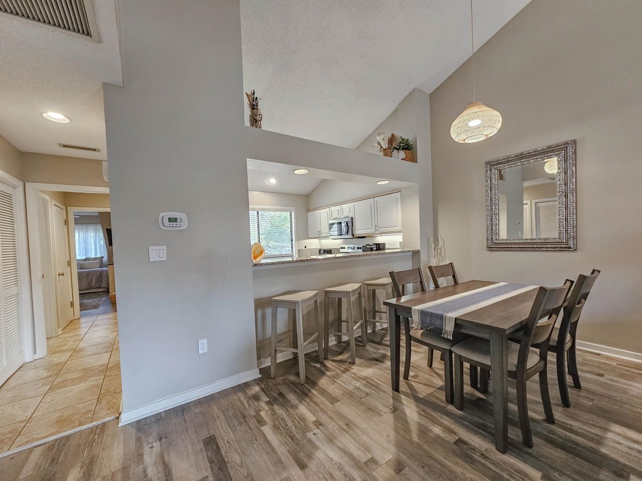 204 Baslow Ct. Photo 14