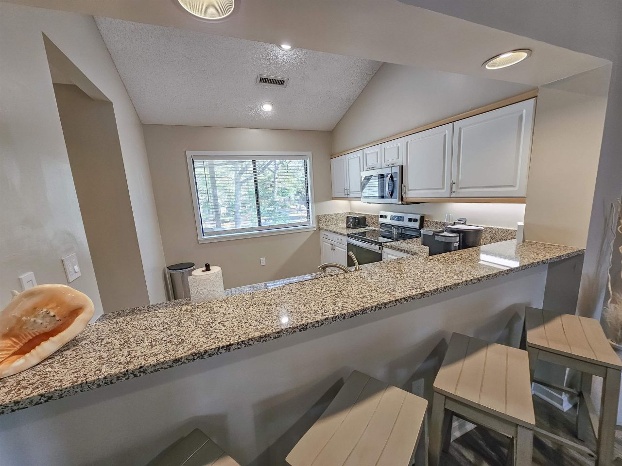 204 Baslow Ct. Photo 18