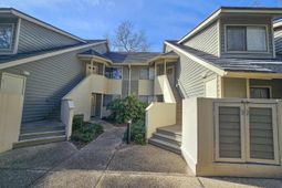 204 Baslow Ct. photo 4