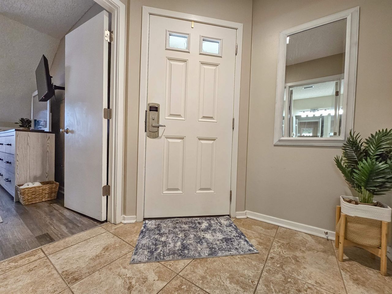 204 Baslow Ct. Photo 28