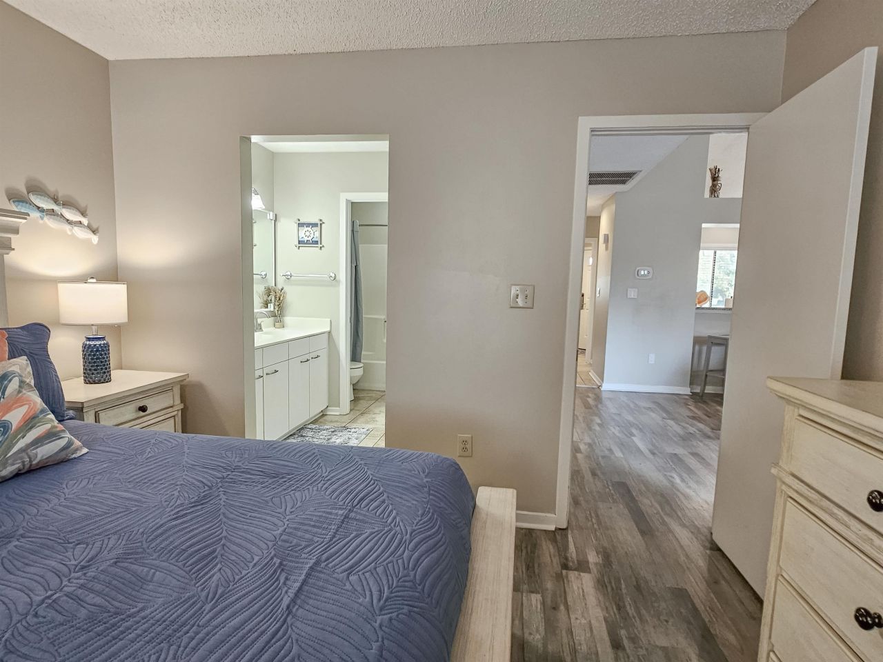 204 Baslow Ct. Photo 38