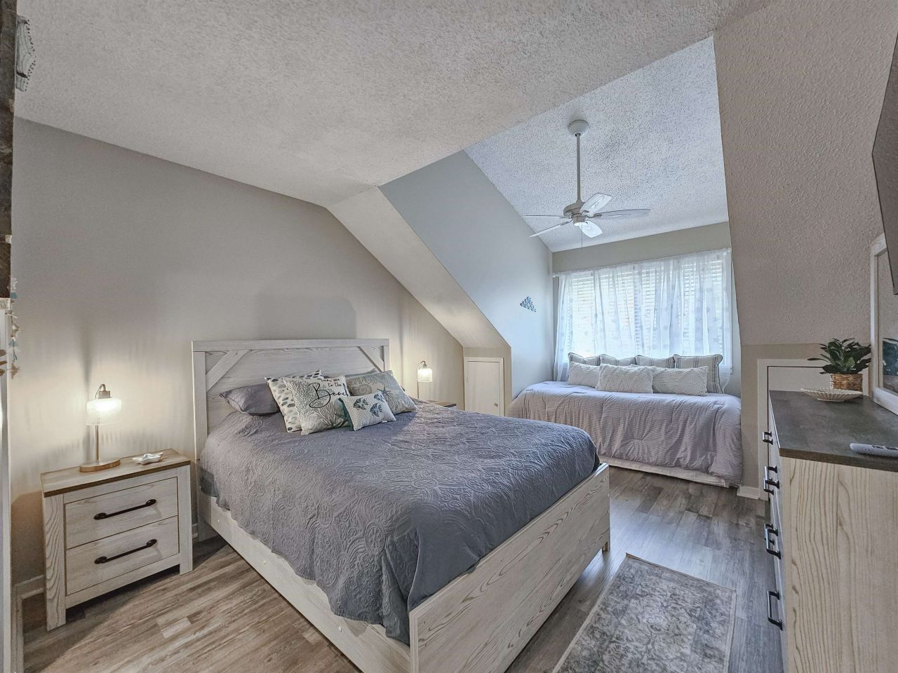 204 Baslow Ct. Photo 45