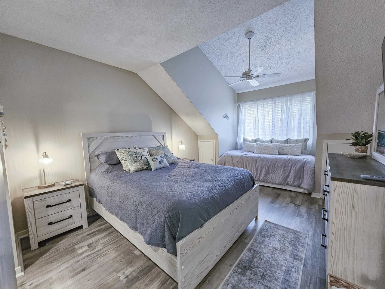 204 Baslow Ct. Photo 46