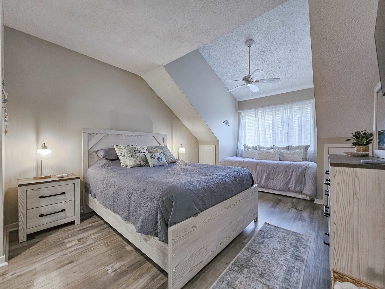 204 Baslow Ct. Photo 47