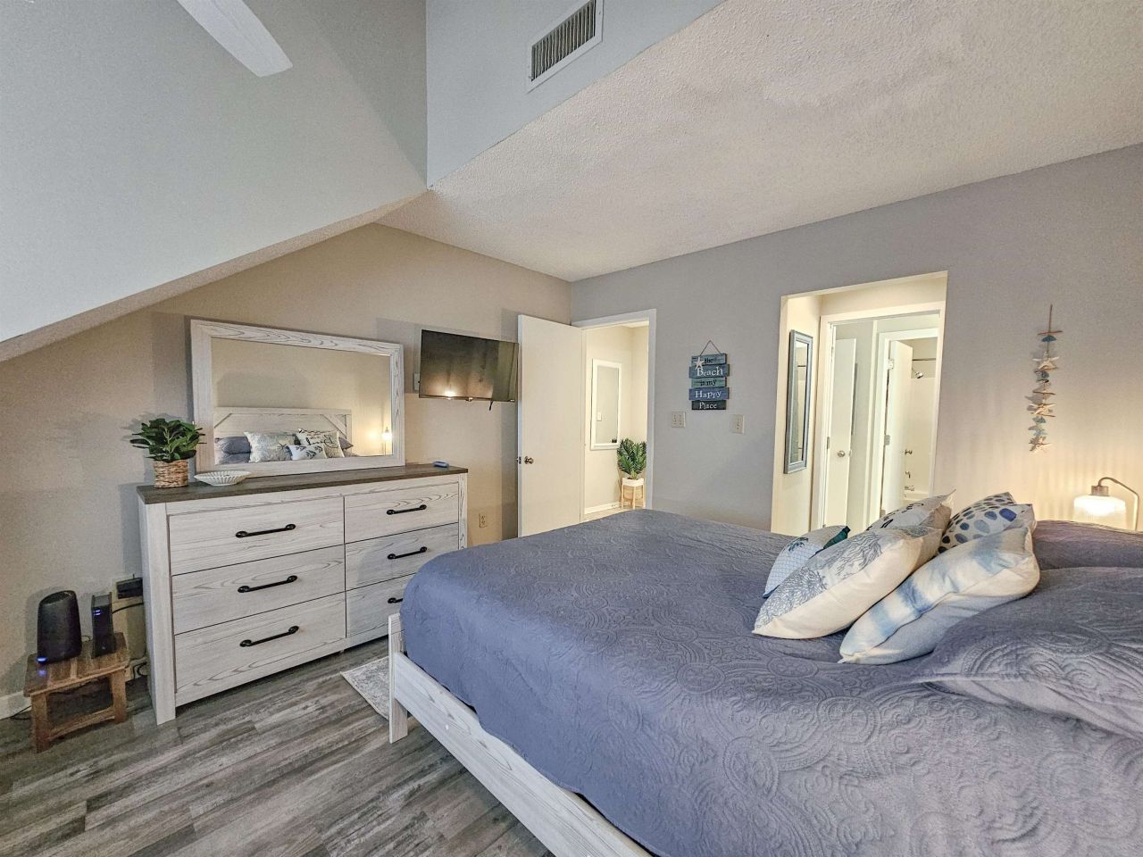 204 Baslow Ct. Photo 53