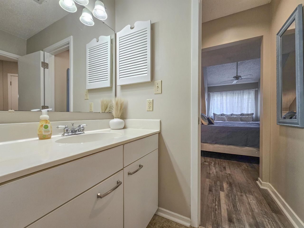 204 Baslow Ct. Photo 61