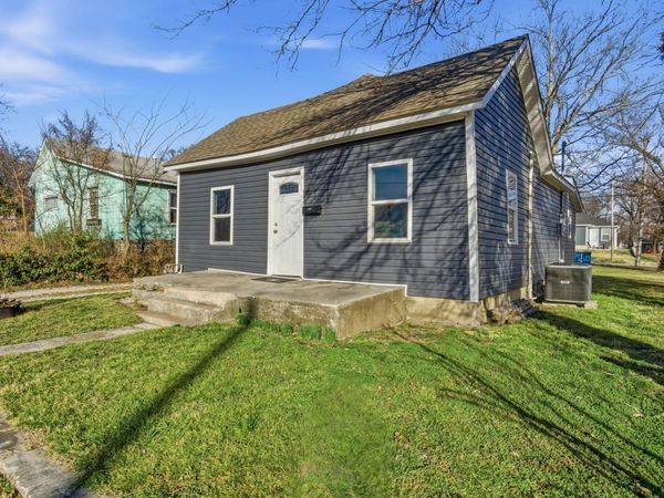 305 S Saint Louis Avenue , Joplin, MO 64801