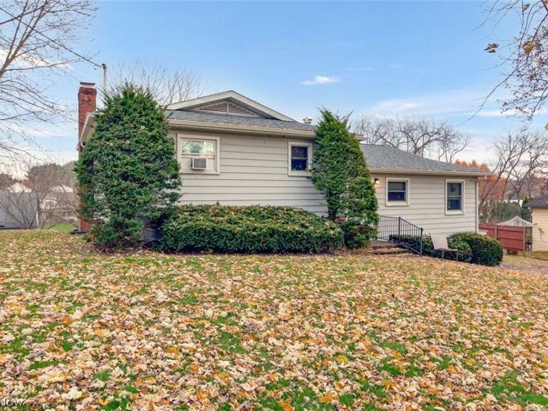 518 Snyder Drive, Loudonville, OH 44842 Photo 3